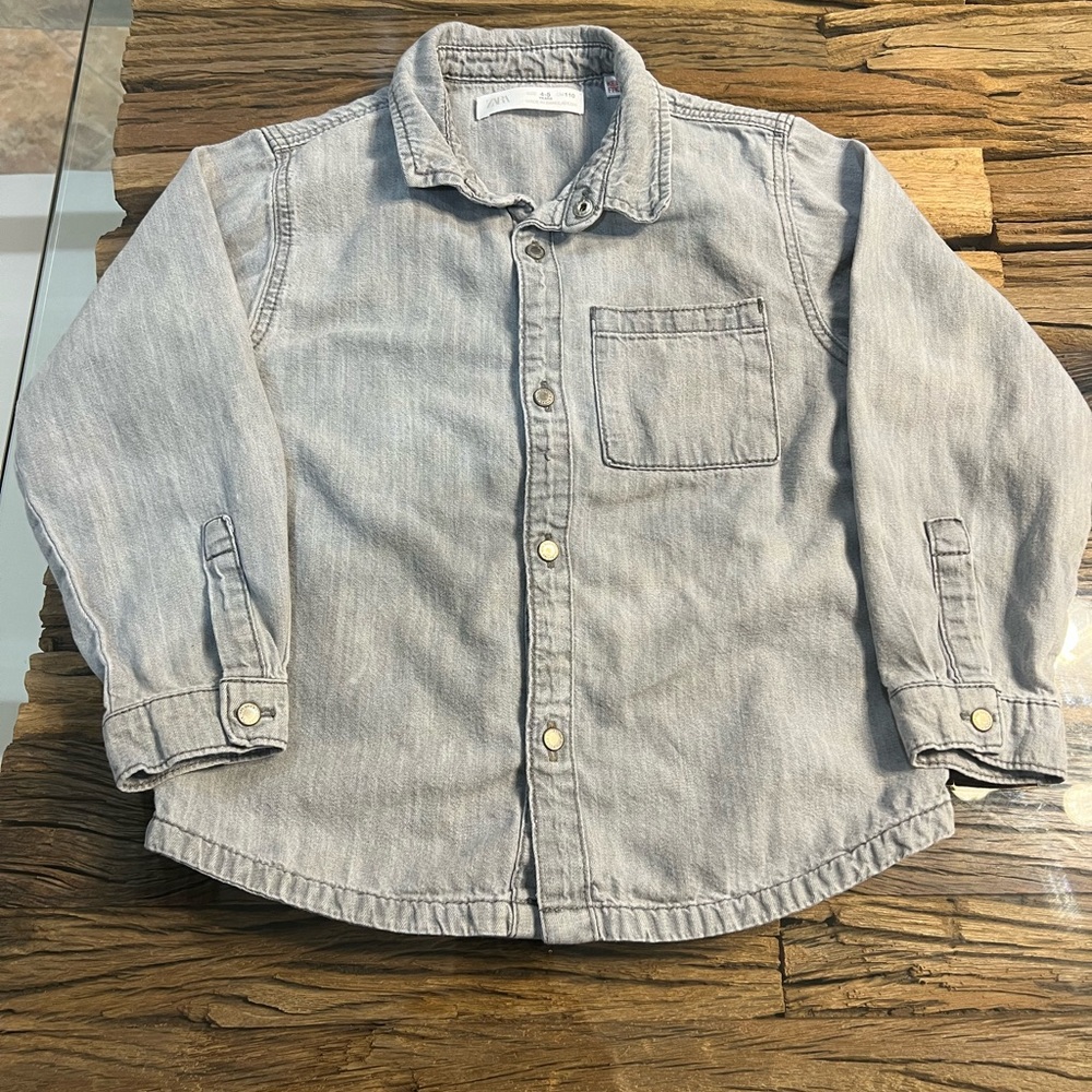 Zara Light Gray Denim Shirt (Preowned)